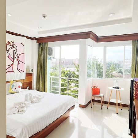 Lanting Hotel Patong Bagian luar foto