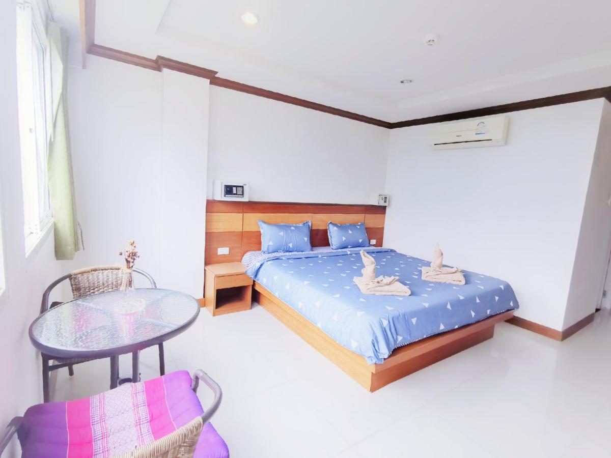 Lanting Hotel Patong Bagian luar foto