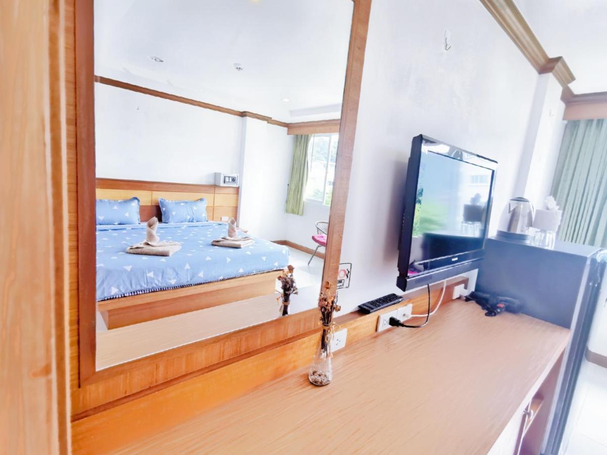 Lanting Hotel Patong Bagian luar foto