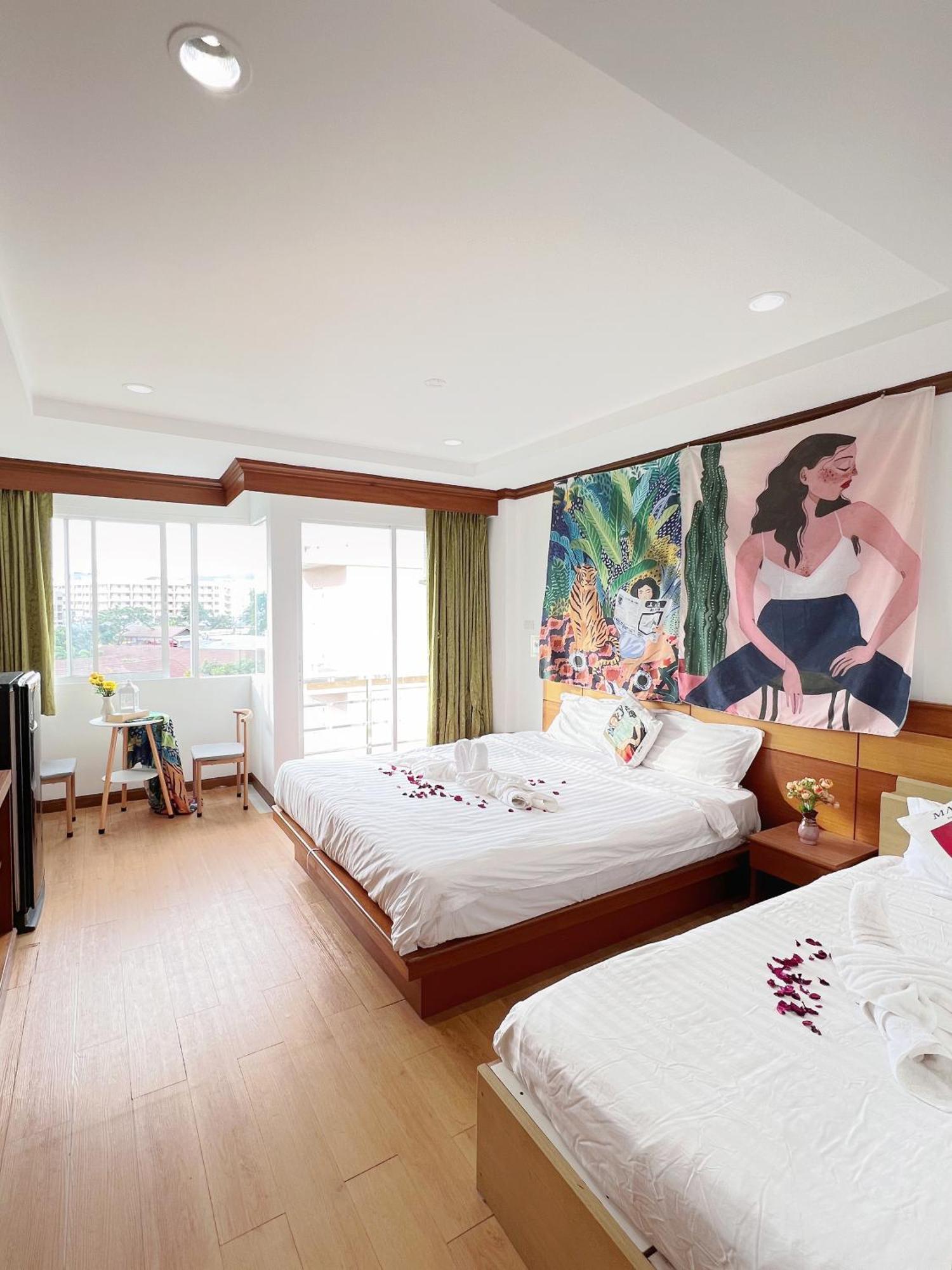 Lanting Hotel Patong Bagian luar foto