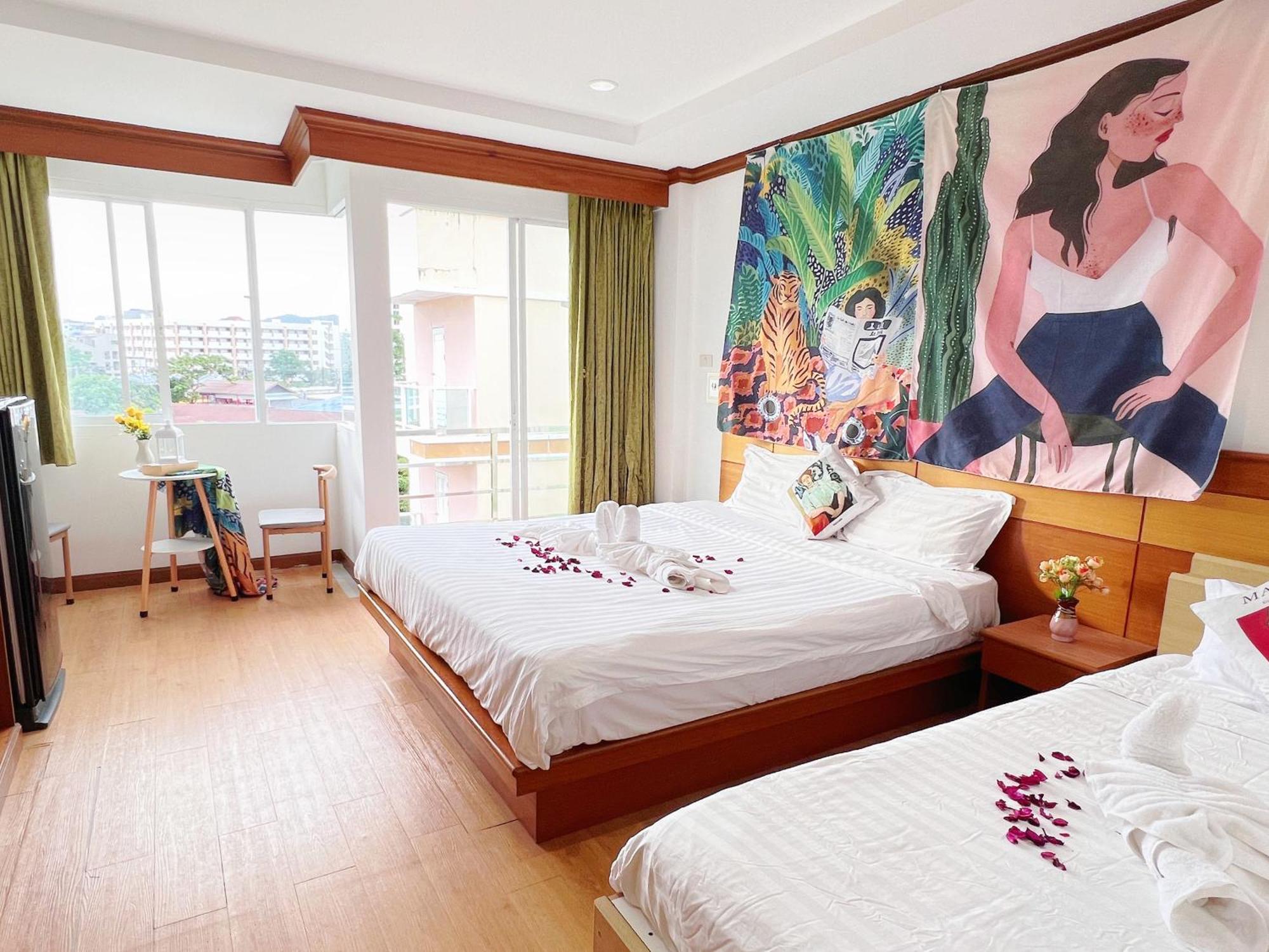 Lanting Hotel Patong Bagian luar foto
