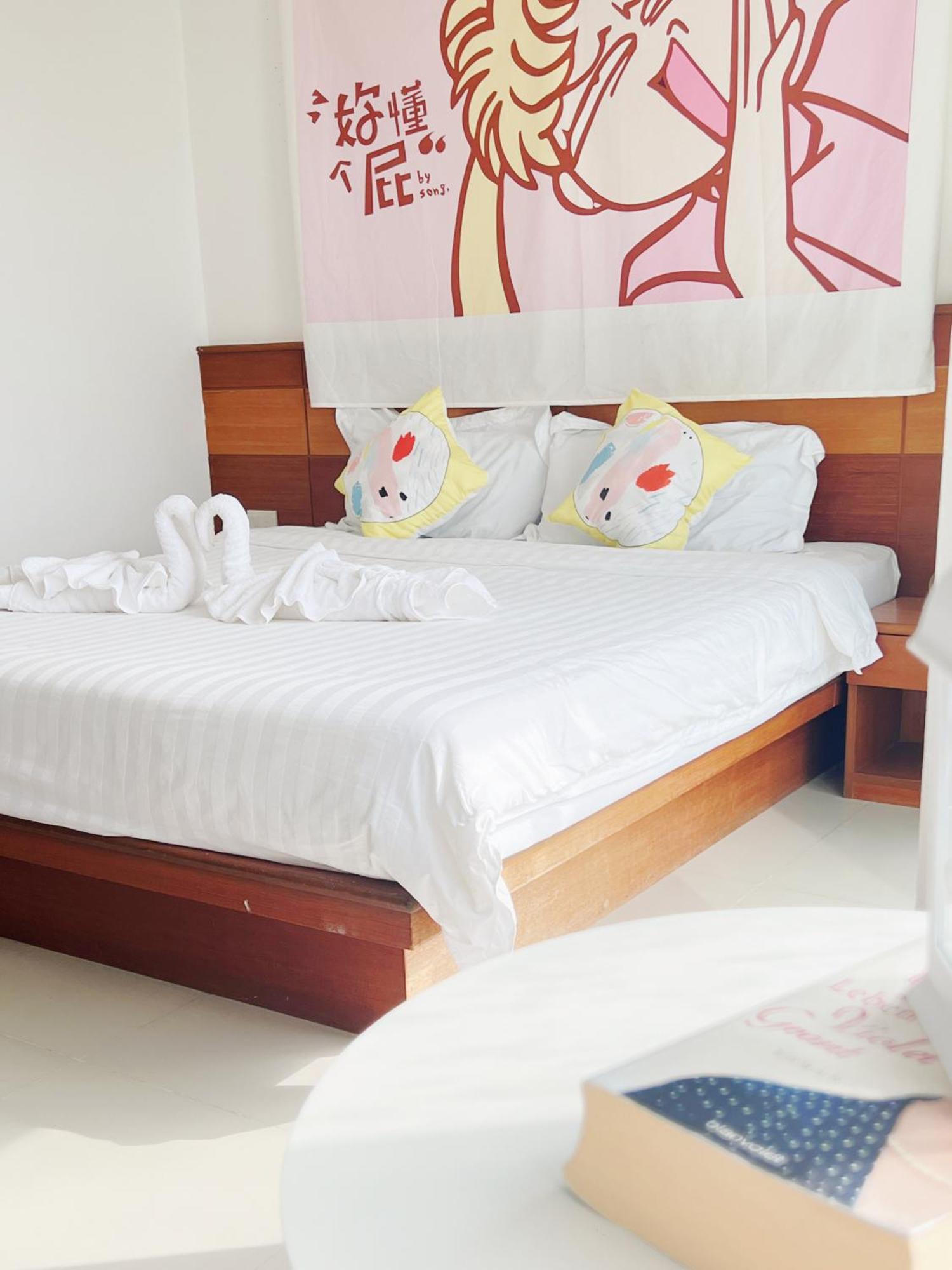 Lanting Hotel Patong Bagian luar foto